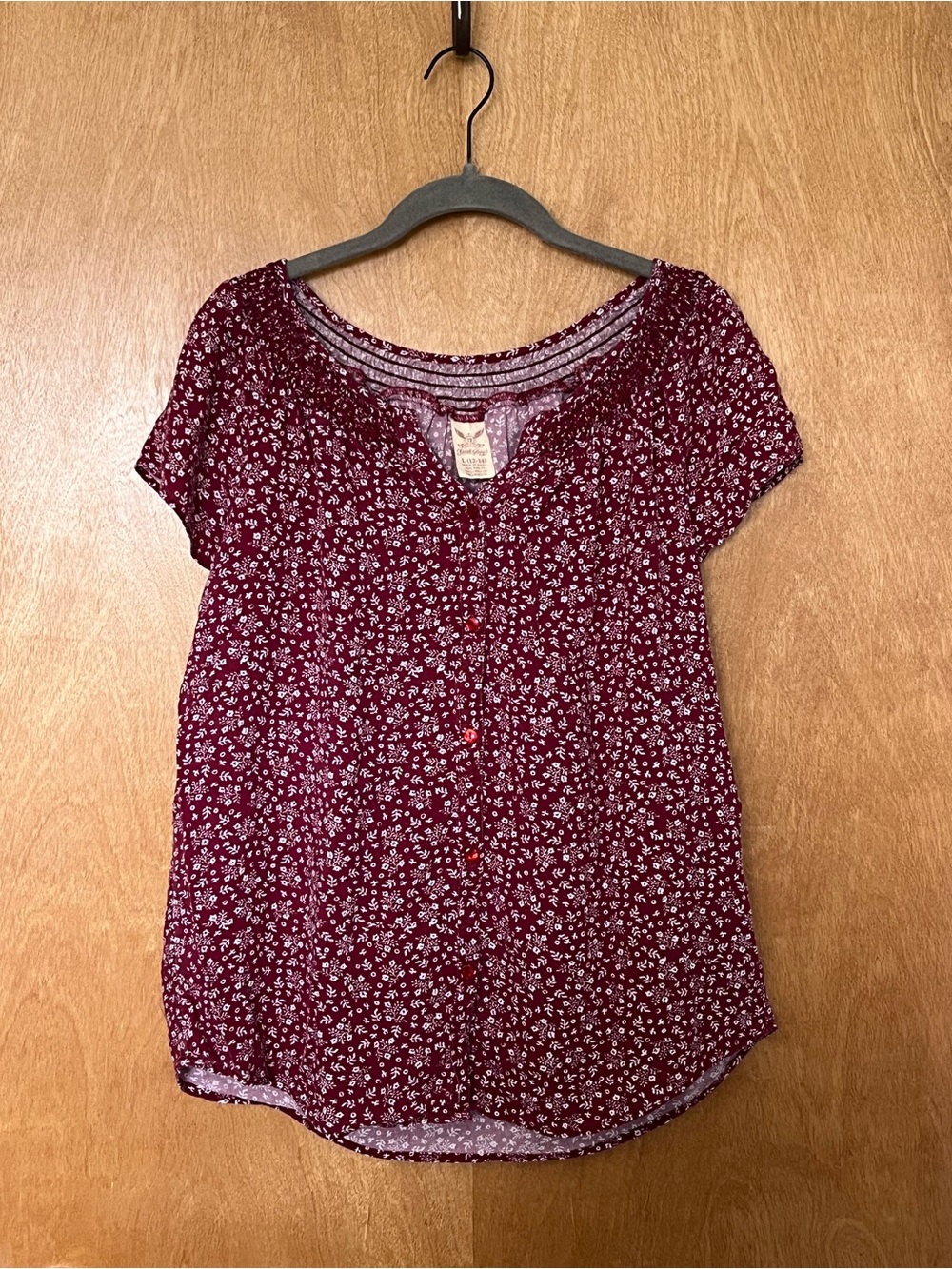 Faded Glory Women’s Size L (12-14) Maroon Floral Pattern Short-Sleeve Blouse